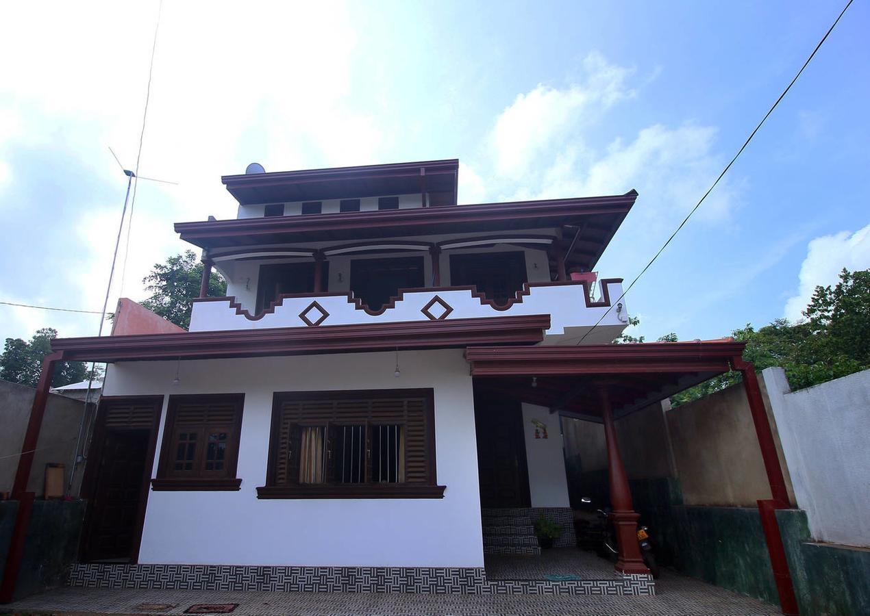 Darshani Hikka Villa Хиккадува Экстерьер фото